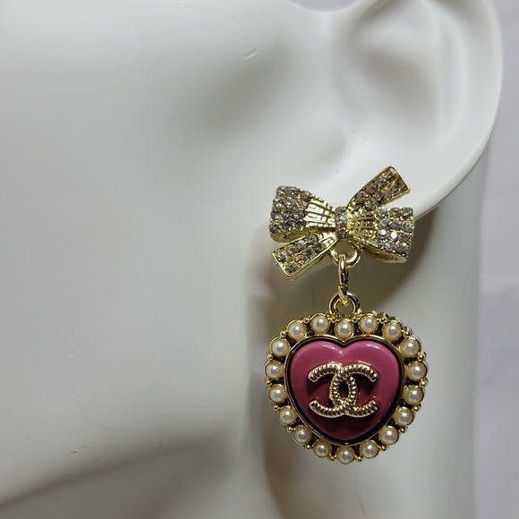 Chanel Pink Heart/Pearl Crystal Bow, Zip Pulls, Earings - Picture 2 of 3